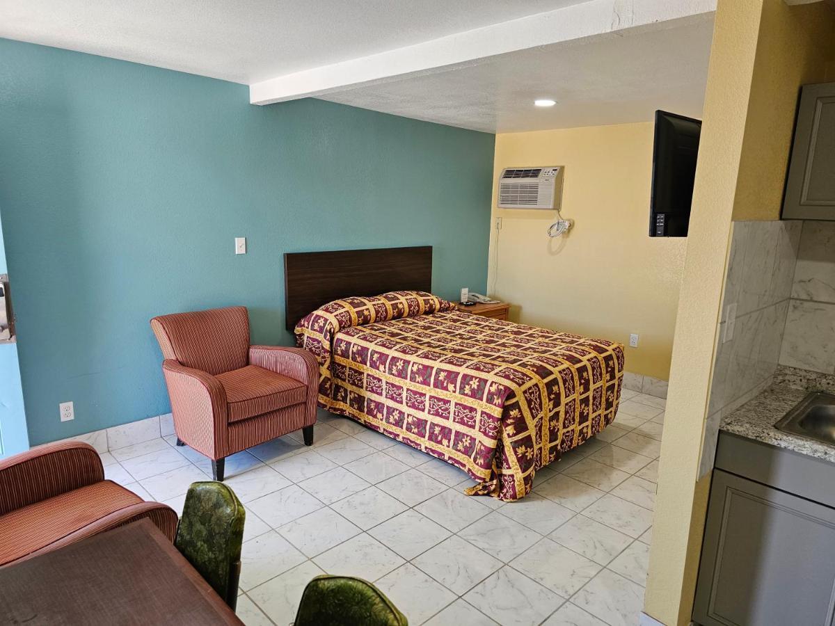 Westernaire Motel Меса Екстериор снимка