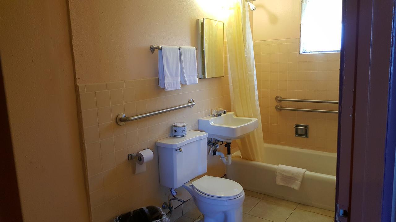 Westernaire Motel Меса Екстериор снимка