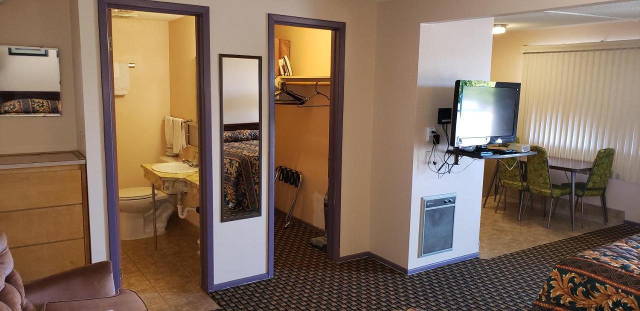 Westernaire Motel Меса Екстериор снимка