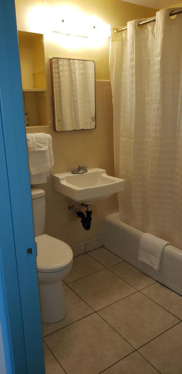 Westernaire Motel Меса Екстериор снимка